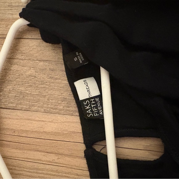 Saks Fifth Avenue Elegant Black Women's Jumpsuit - Picture 4 of 4